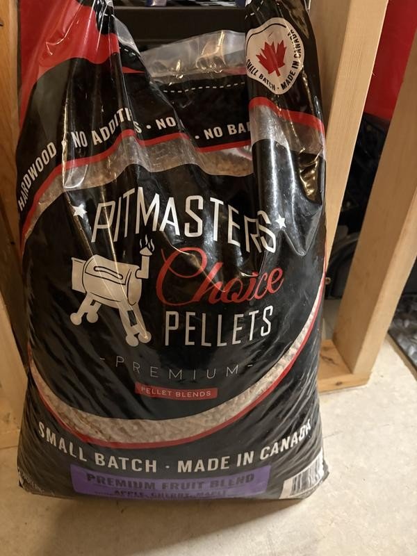 Pitmasters Choice cooking pellets, 40 lb